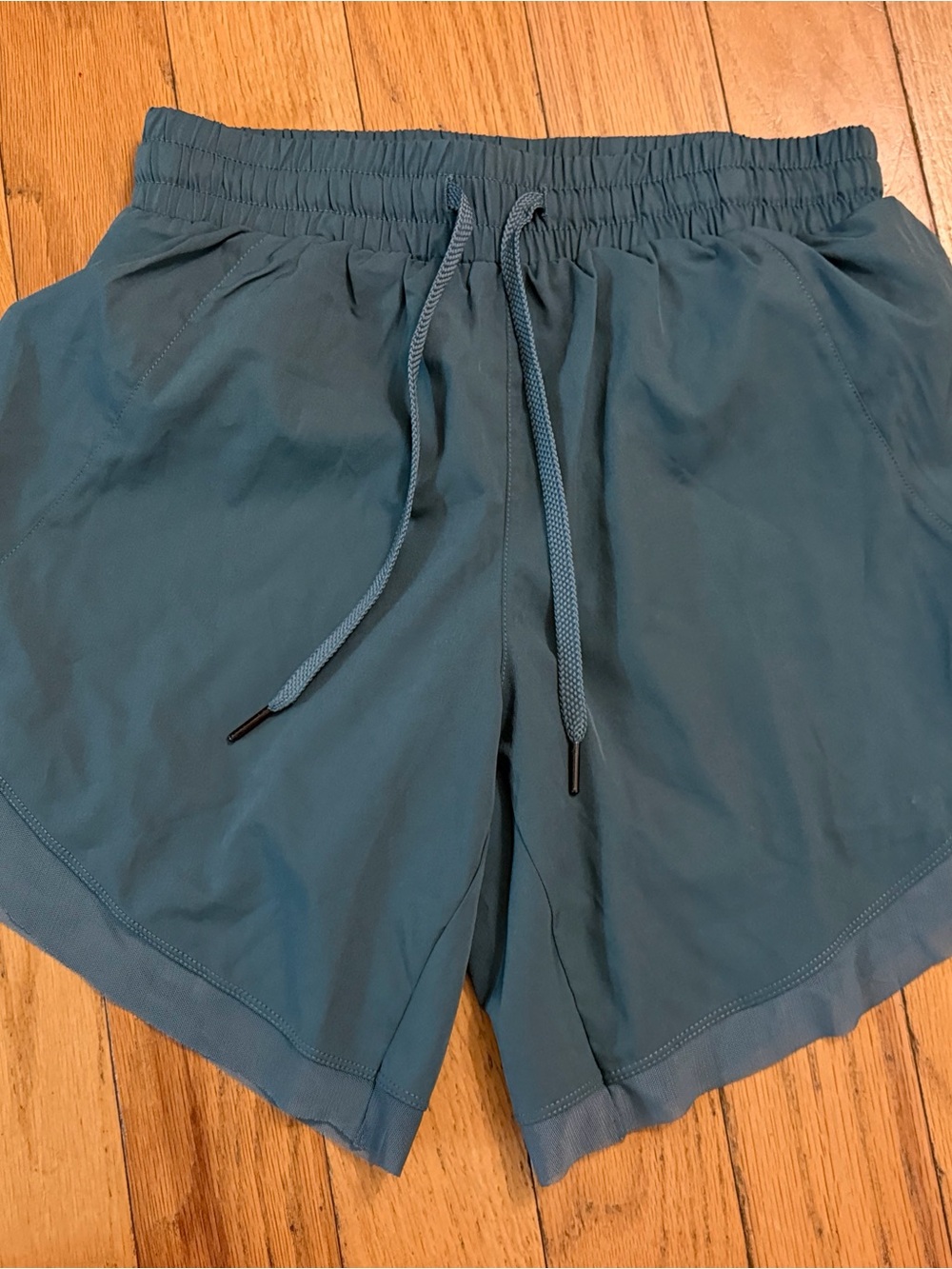 Halara Blue Mid Rise Drawstring Contrast Mesh 2-in-1 Flowy Running Shorts 7”